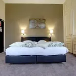 Hotel Logis Manoir De Fourcy 4*
