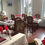 Logis Manoir De Fourcy Hotel