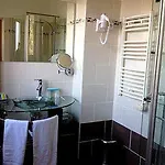 Hotel Logis Manoir De Fourcy 4*
