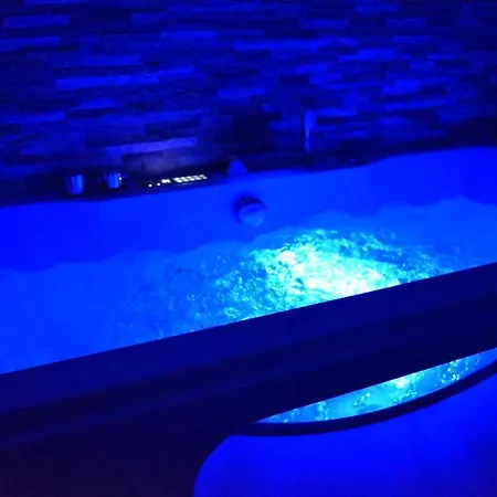 Logis Manoir De Fourcy Otel Corbehem