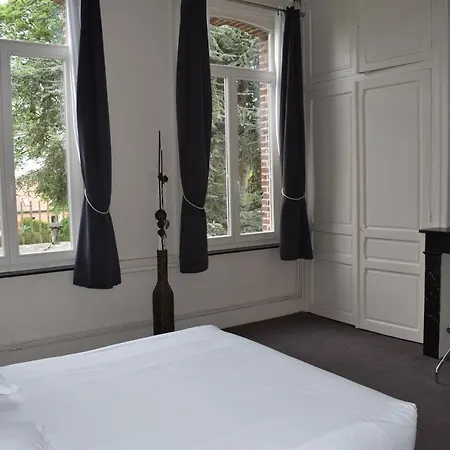 Hotell Logis Manoir De Fourcy