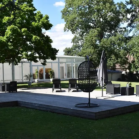 Logis Manoir De Fourcy Hotel
