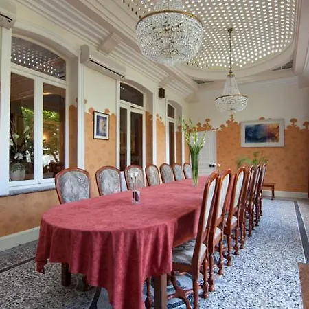 Logis Manoir De Fourcy