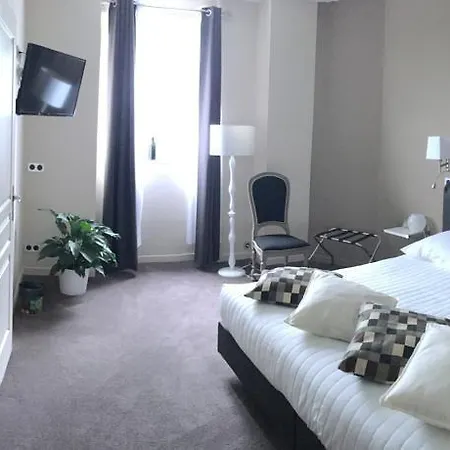 Logis Manoir De Fourcy 4*