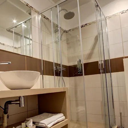 Logis Manoir De Fourcy Otel Corbehem