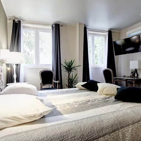 Logis Manoir De Fourcy Hotel