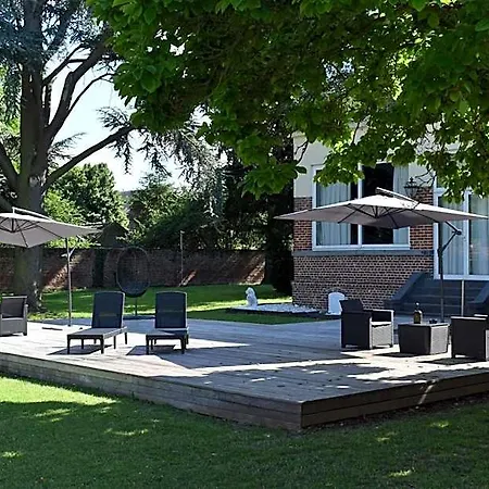 Отель Logis Manoir De Fourcy Corbehem