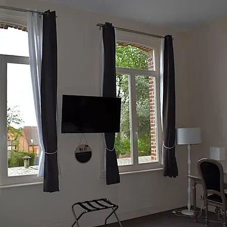 Отель Logis Manoir De Fourcy Corbehem