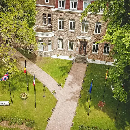 Logis Manoir De Fourcy Hotel 4*
