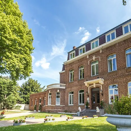 Hotel Logis Manoir De Fourcy 4*