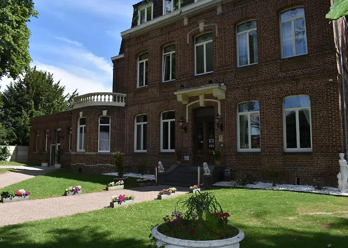 Hotel Logis Manoir De Fourcy Corbehem