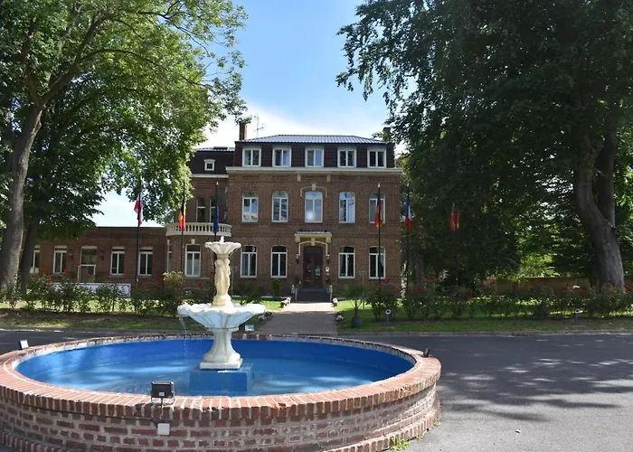Logis Manoir De Fourcy Hotel