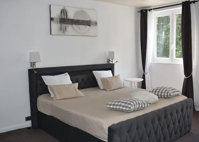 Logis Manoir De Fourcy