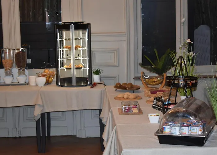 Hotel Logis Manoir De Fourcy