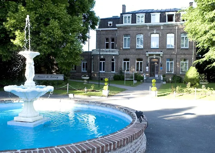 Hotel Logis Manoir De Fourcy Corbehem