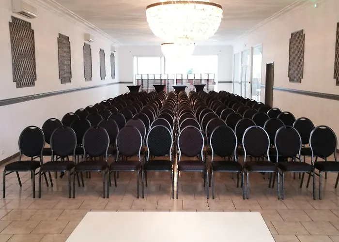 Logis Manoir De Fourcy Hotel 4*