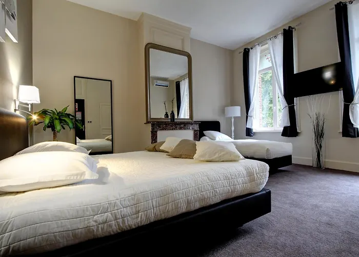 Logis Manoir De Fourcy Hotel 4*