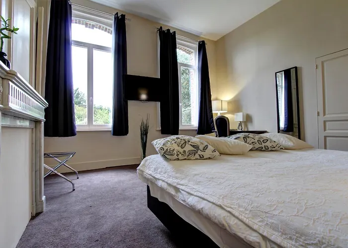 Hotel Logis Manoir De Fourcy Corbehem